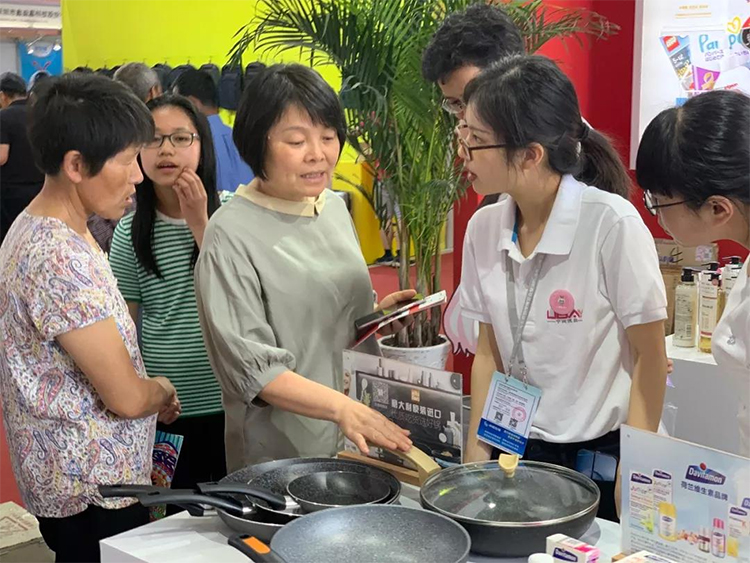 寧興優貝攜18個品牌亮相中東歐05.jpg