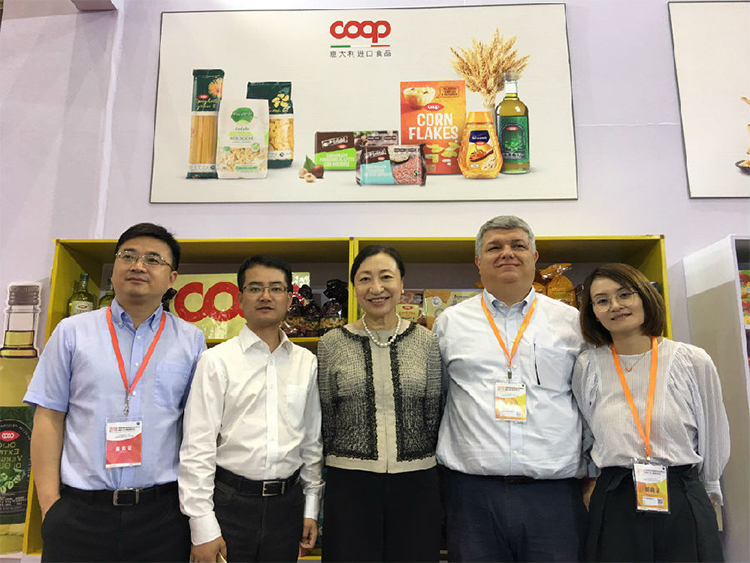 寧興優貝攜手意大利Coop超市和日本Calbee食02.jpg