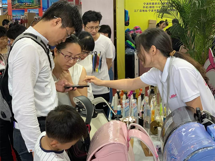 寧興優貝攜18個品牌亮相中東歐04.jpg